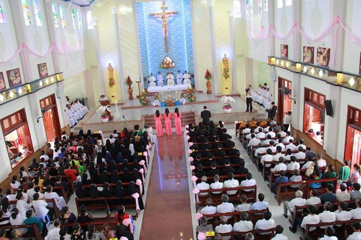 THÁNH LỄ CUNG HIẾN NHÀ THỜ LƯƠNG SƠN