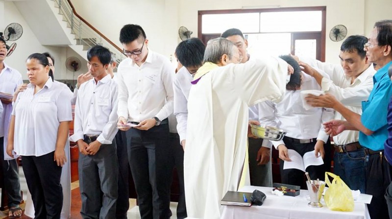 Giáo xứ đón nhận Tân tòng