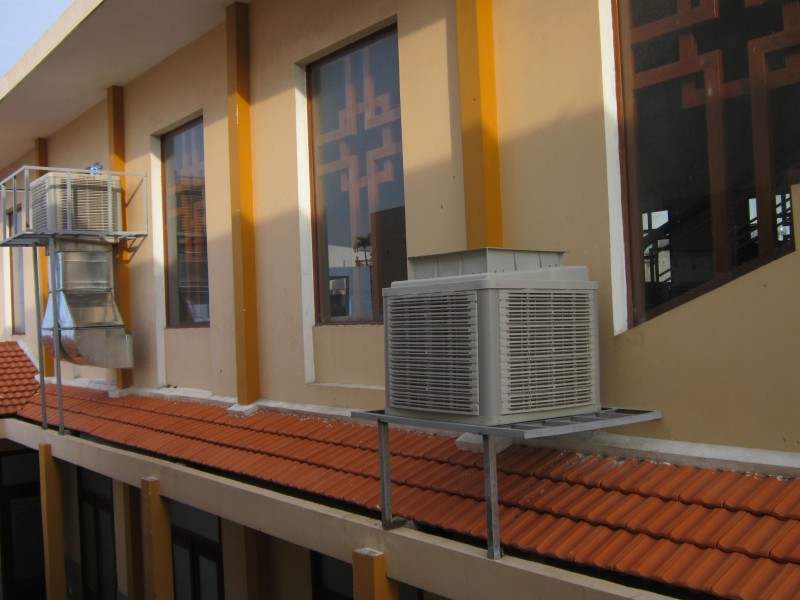 Nhà thờ lắp hệ thống quạt lạnh (P1)