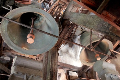 NHỮNG NGÔI MỘ TRONG NHÀ THỜ ĐỨC BÀ SÀI GÒN