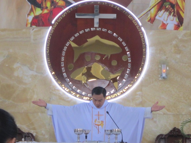 Thánh lễ:  Cầu cho ơn thiên triệu linh mục và tu sĩ