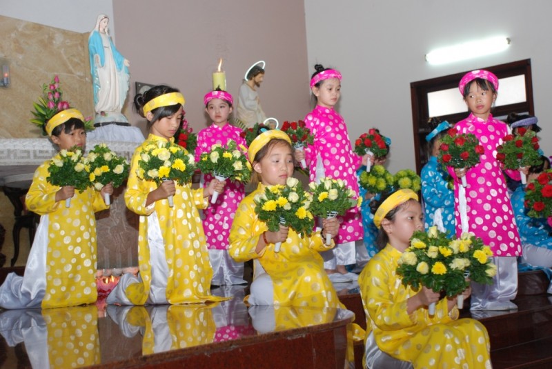 Tháng Hoa Kính Mẹ Maria