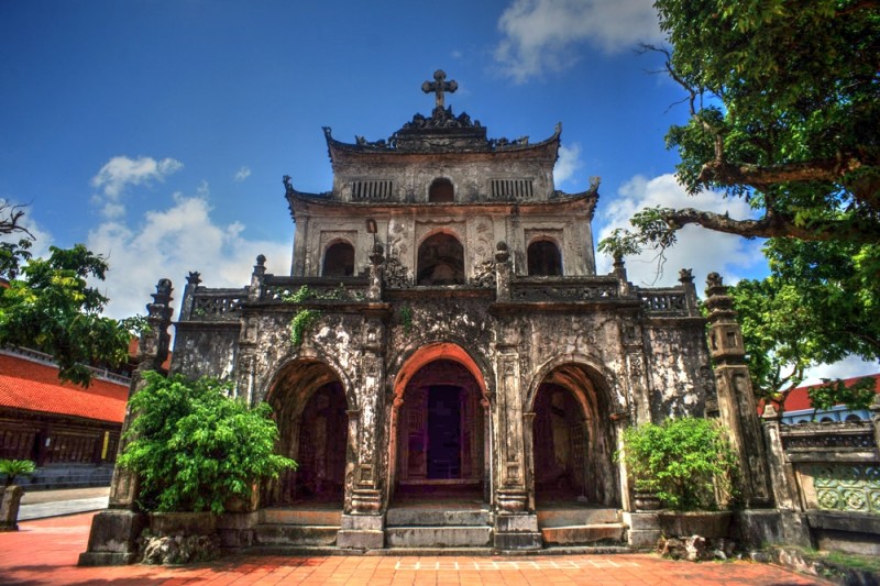 Nhà thờ đá Phát Diệm