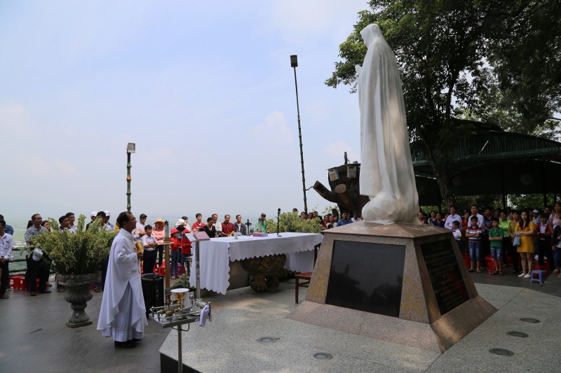 LIÊN HỌ LA - CHÂU - TRÔM - QUÝT HÀNH HƯƠNG KÍNH MẸ