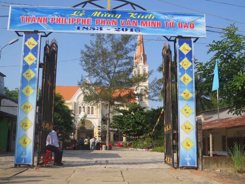 GIÁO PHẬN VĨNH LONG : MỪNG THÁNH PHILIPPHÊ MINH – BỔN MẠNG