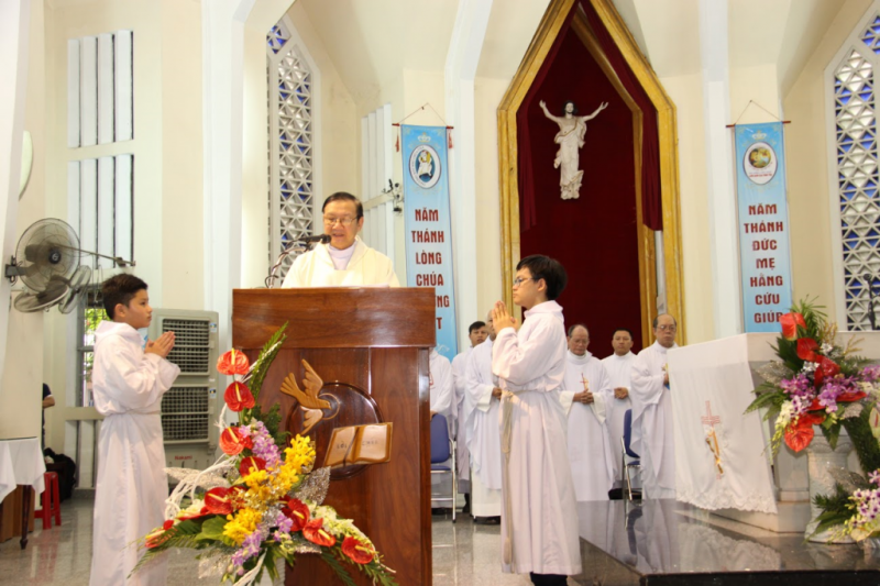 ĐỀN ĐỨC MẸ HẰNG CỨU GIÚP MỪNG LỄ CHÚA CỨU THẾ