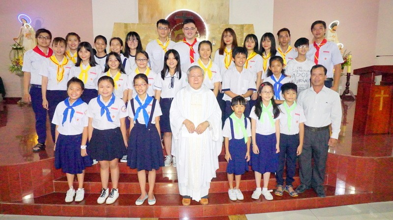 Ban hát Thiếu Nhi Thánh Thể mừng Bổn mạng