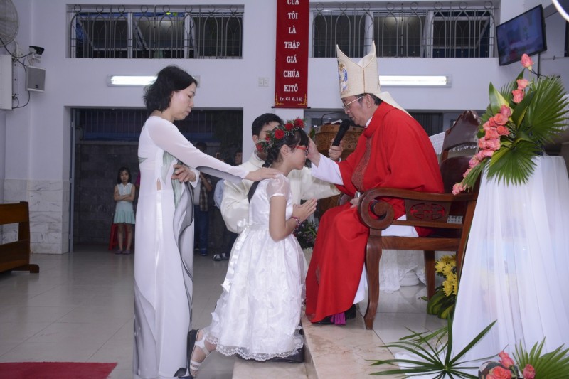 Giáo xứ Thánh Tống Viết Bường: Hồng ân Chúa Thánh Thần