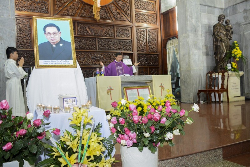 MỤC TỬ ĐÃ ĐƯỢC “NGỦ” VỚI ĐÀN CHIÊN KỂ TỪ ĐÂY