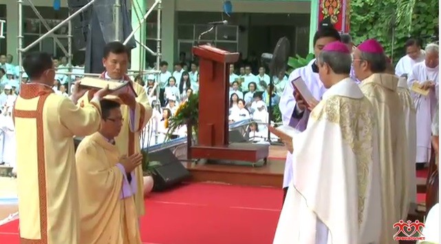 TỔNG GIÁO PHẬN SÀI GÒN : THÁNH LỄ TẤN PHONG GIÁM MỤC PHỤ TÁ GIUSE ĐỖ MẠNH HÙNG