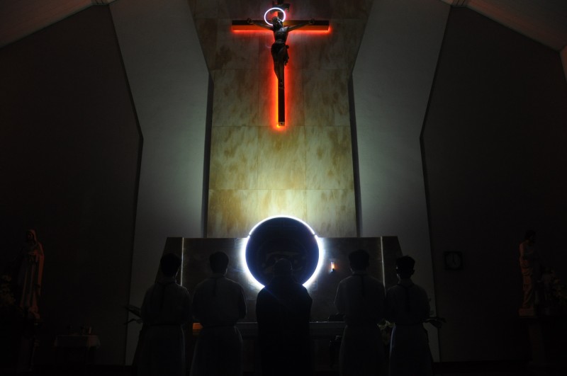 Thánh lễ cầu nguyện cho Các Linh Hồn