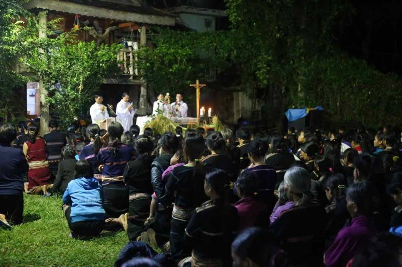 GIÁO SỞ PLEIBONG (GP KONTUM) MỪNG LỄ KITÔ VUA