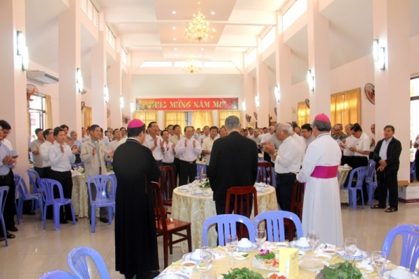 Linh mục Tổng Giáo phận Sài Gòn họp mặt Tất niên và chúc Tết ĐTGM, ĐHY, Đức cha phụ tá Giuse