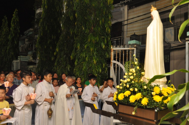 Giờ suy tôn Mẹ Maria