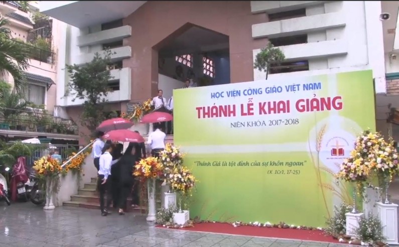 “HỌC VIỆN SIÊU HÌNH” KHAI GIẢNG NĂM HỌC MỚI