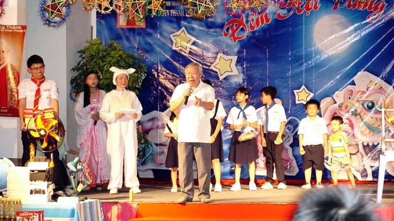 Thiếu Nhi Thánh Thể Phú Hòa vui Trung Thu