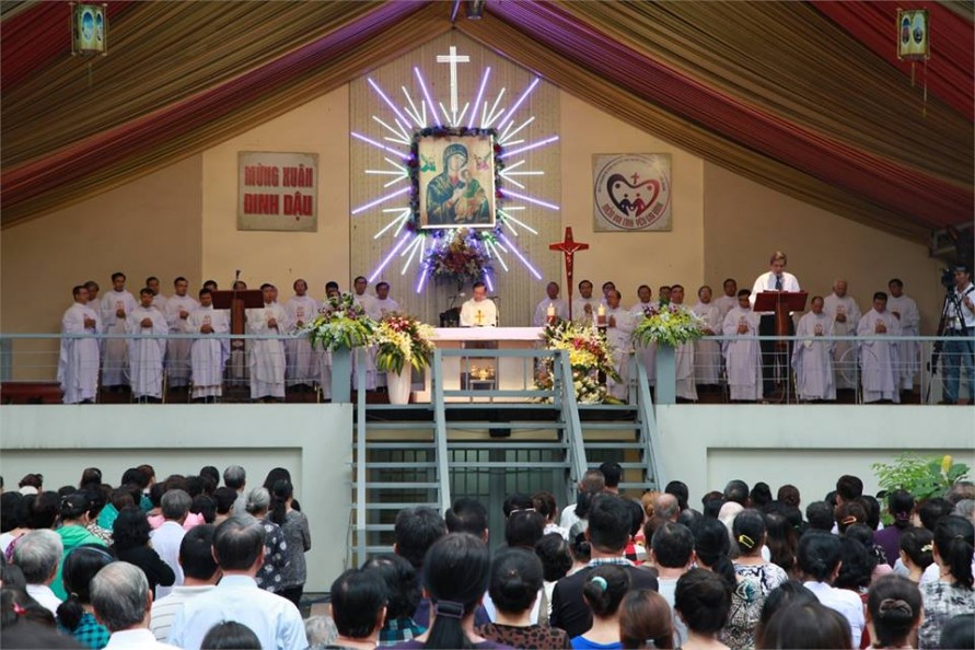 TỈNH DÒNG CHÚA CỨU THẾ MỪNG LỄ CÁC THÁNH NAM NỮ