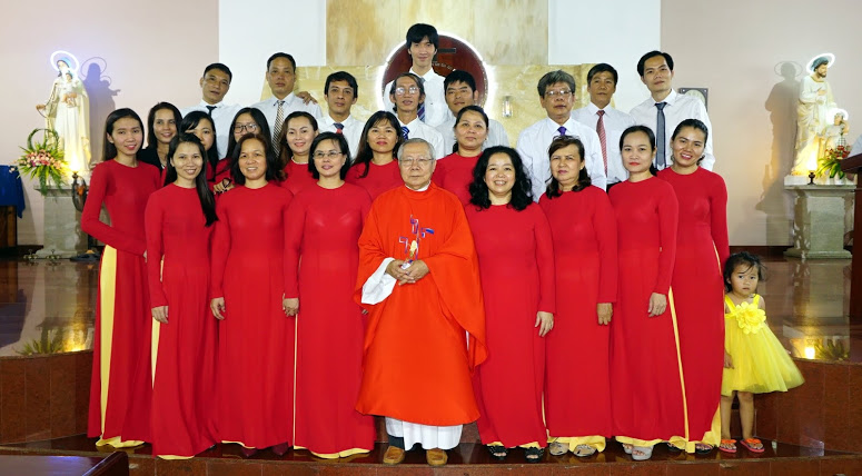 Ca đoàn Cêcilia mừng bổn mạng