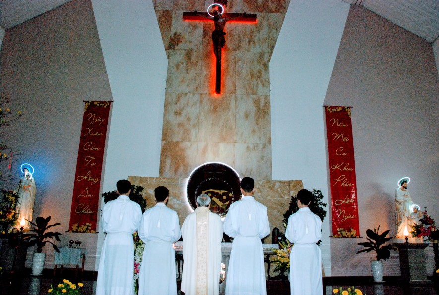 Thánh lễ Kính Nhớ Tổ tiên Ông Bà