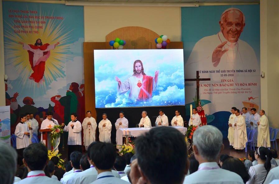 NGÀY THẾ GIỚI TRUYỀN THÔNG XH LẦN 52 : TRUYỀN THÔNG SỰ THẬT VÀ TRUYỀN THÔNG CHÂN LÝ