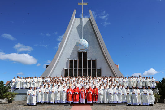 Quyết định thành lập Đại chủng viện Thánh Giuse Xuân Lộc tại Đà Lạt