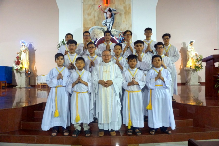 Gx Phú Hòa: Ban lễ sinh mừng lễ Bổn mạng