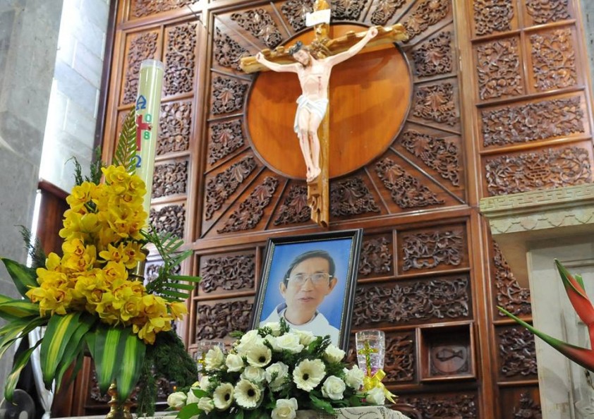 GIỖ ĐẦU CỦA CHA AUGUSTINÔ NGUYỄN VIẾT CHUNG TRONG BẦU KHÍ THẦM LẶNG