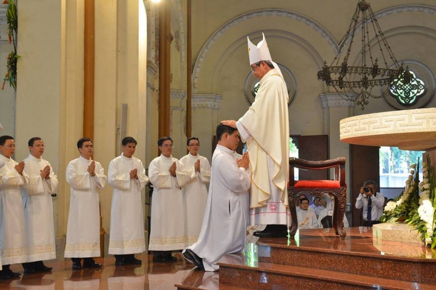 GIÁO PHẬN SÀI GÒN : THÁNH LỄ TRUYỀN CHỨC PHÓ TẾ