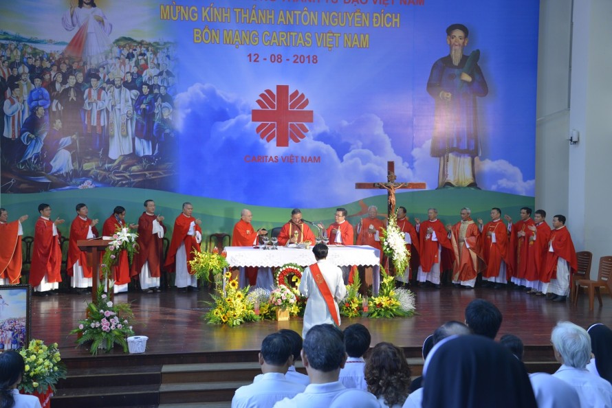 CARITAS VIỆT NAM MỪNG BỔN MẠNG