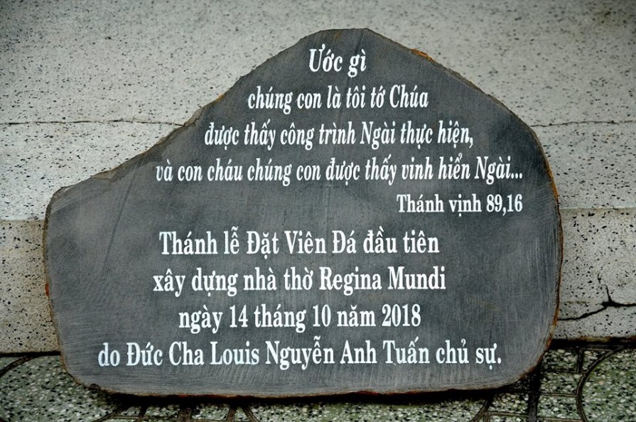 LỄ ĐẶT VIÊN ĐÁ ĐẦU TIÊN XÂY DỰNG NHÀ THỜ DÒNG ĐỨC BÀ REGINA MUNDI