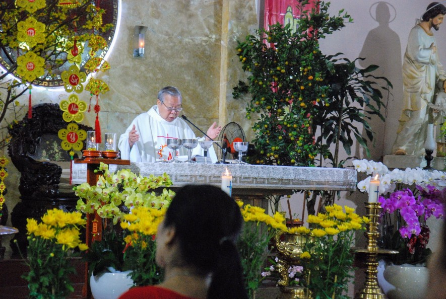 Thánh lễ cầu cho các bậc tổ tiên ông bà