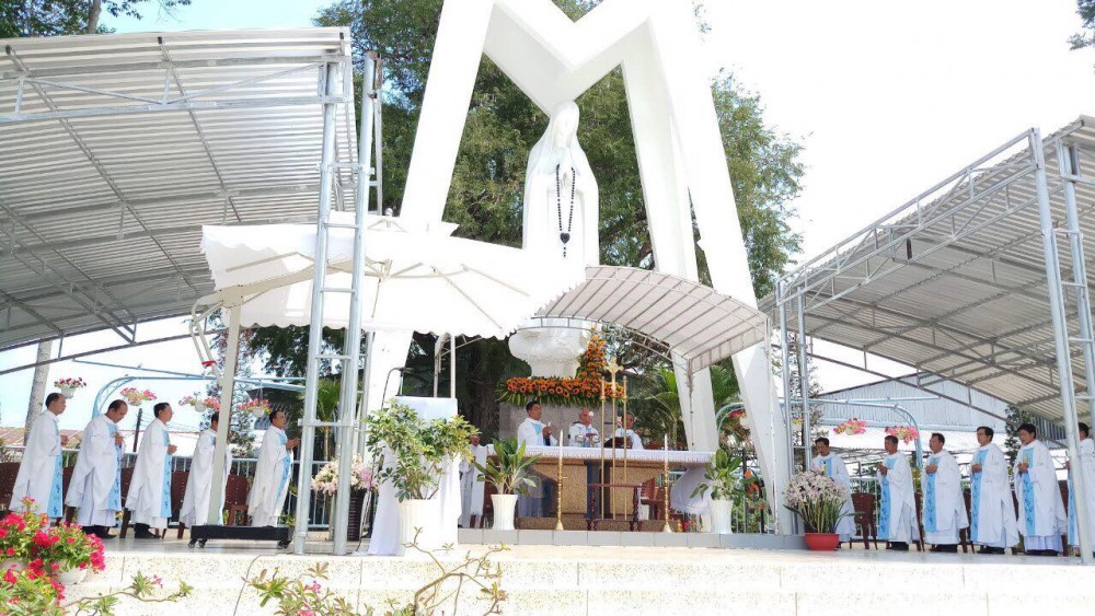 TRUNG TÂM HÀNH HƯƠNG FATIMA VĨNH LONG : HÀNH HƯƠNG KÍNH MẸ 13 THÁNG 3