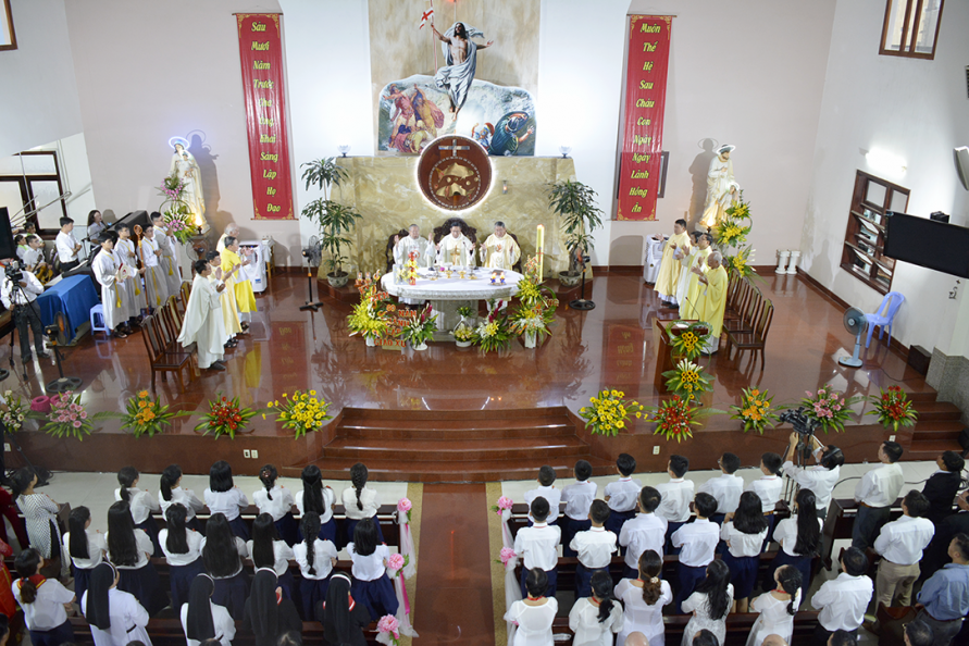 mừng bổn mạng & kỷ niệm 60 năm thành lập Họ đạo Phú Hòa