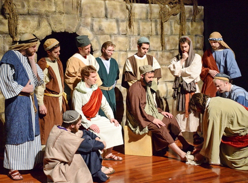 ĐÓN TIẾP CHÚA QUA THA NHÂN