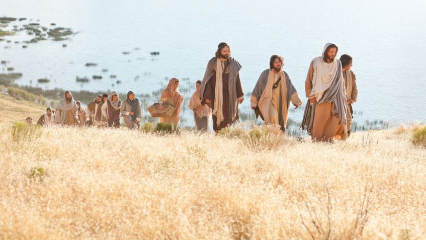 CẨN THẬN VỚI CỦA CẢI