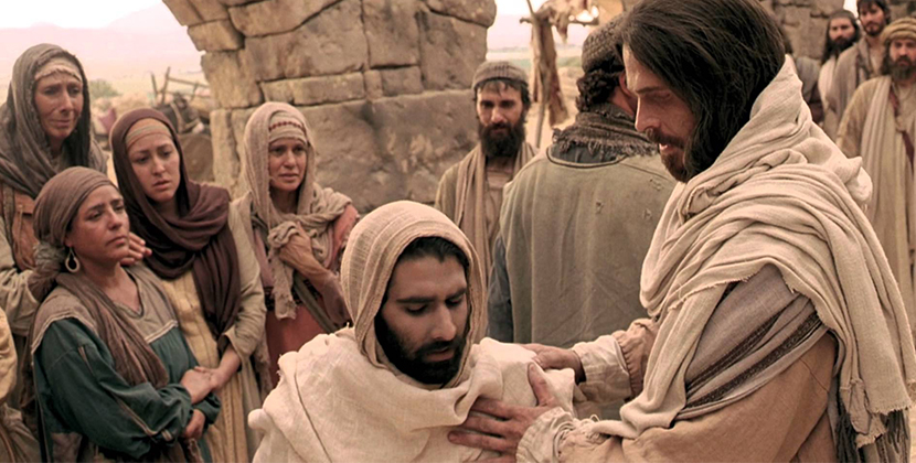 "Này người thanh niên,  tôi bảo anh: hãy chỗi dậy!"