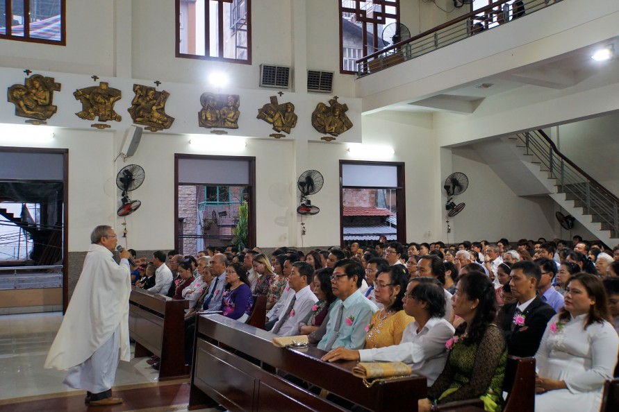 Mừng Lễ Thánh Gia: Kỷ niệm các đôi hôi phối