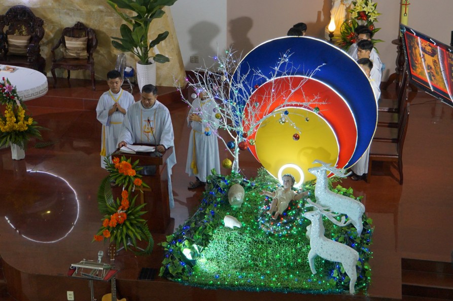 THÁNH LỄ VỌNG GIÁNG SINH DÀNH CHO THIẾU NHI