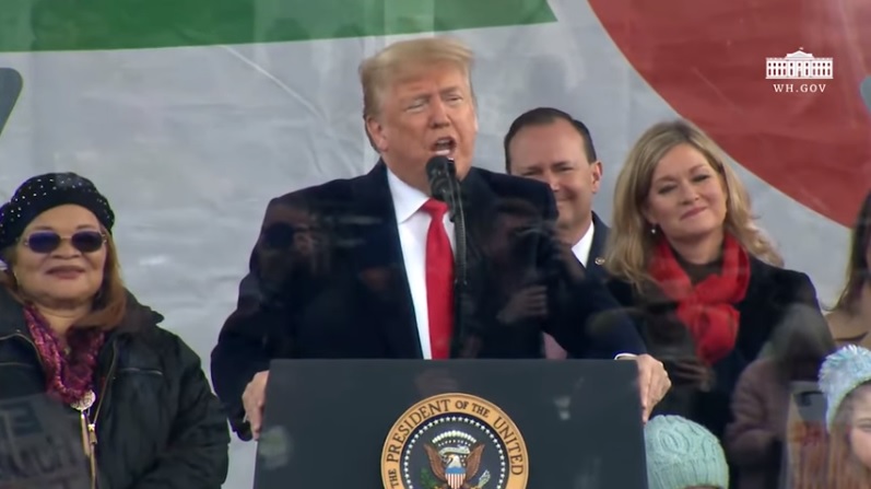 Mùng 1 Tết lịch sử: Tổng thống Mỹ đầu tiên Tuần Hành Phò Sinh, vinh danh Chúa và các giá trị sự sống