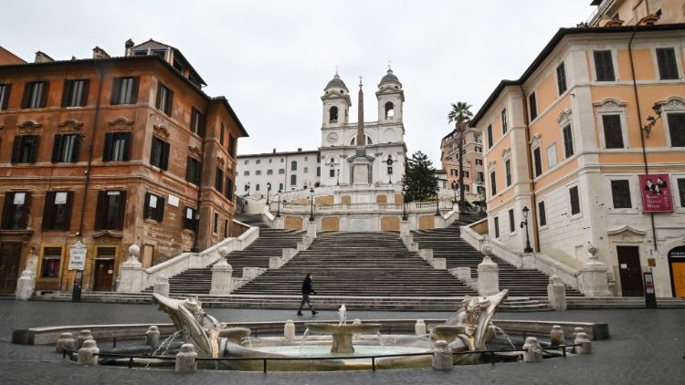 Chỉ các nhà thờ giáo xứ của Roma được mở cửa