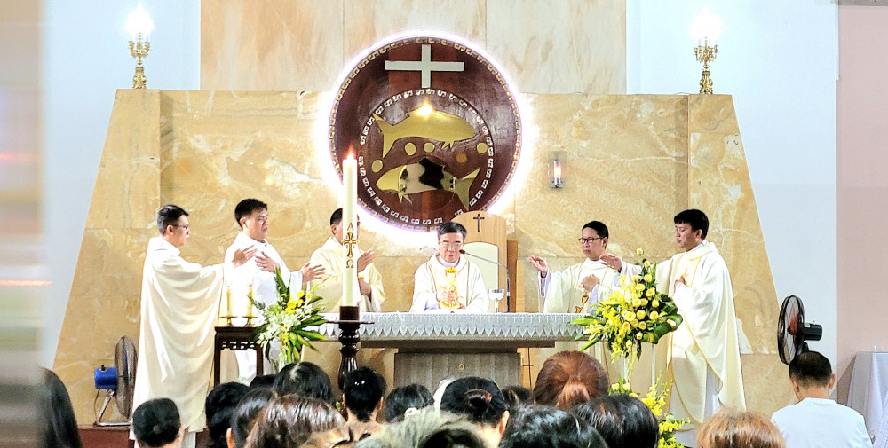 Mừng bổn mạng cha sở Vinh Sơn