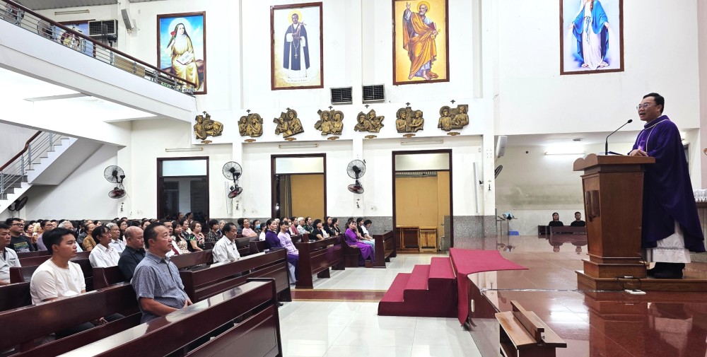 Thánh lễ Tĩnh tâm:  Tin vào Đấng là sự sống – Con đường trở về dẫn đến Phục Sinh