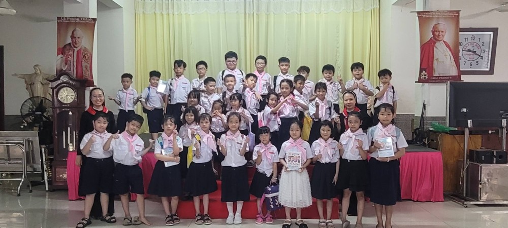 Siêng năng học Giáo lý – lớn lên trong Ơn Chúa.