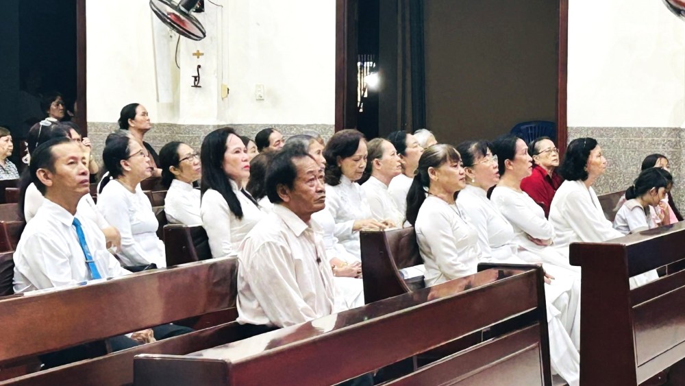 Le sinh nhat Duc Maria (4)